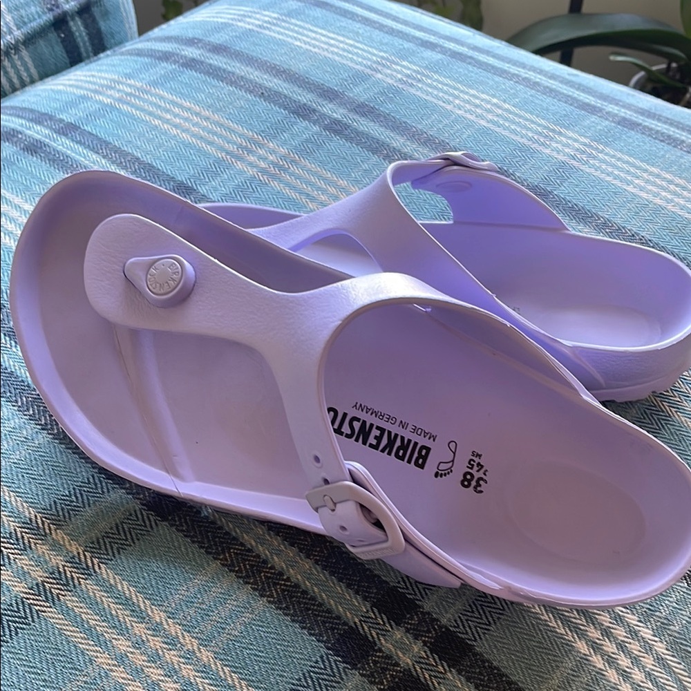 Birkenstock Women's Gizeh Lavender Sandals